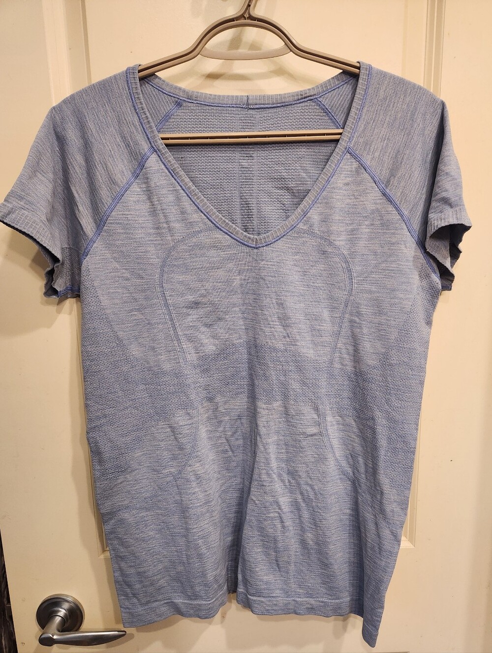 lululemon athletica Heathered Sky Blue V-Neck Short Sleeve Tee